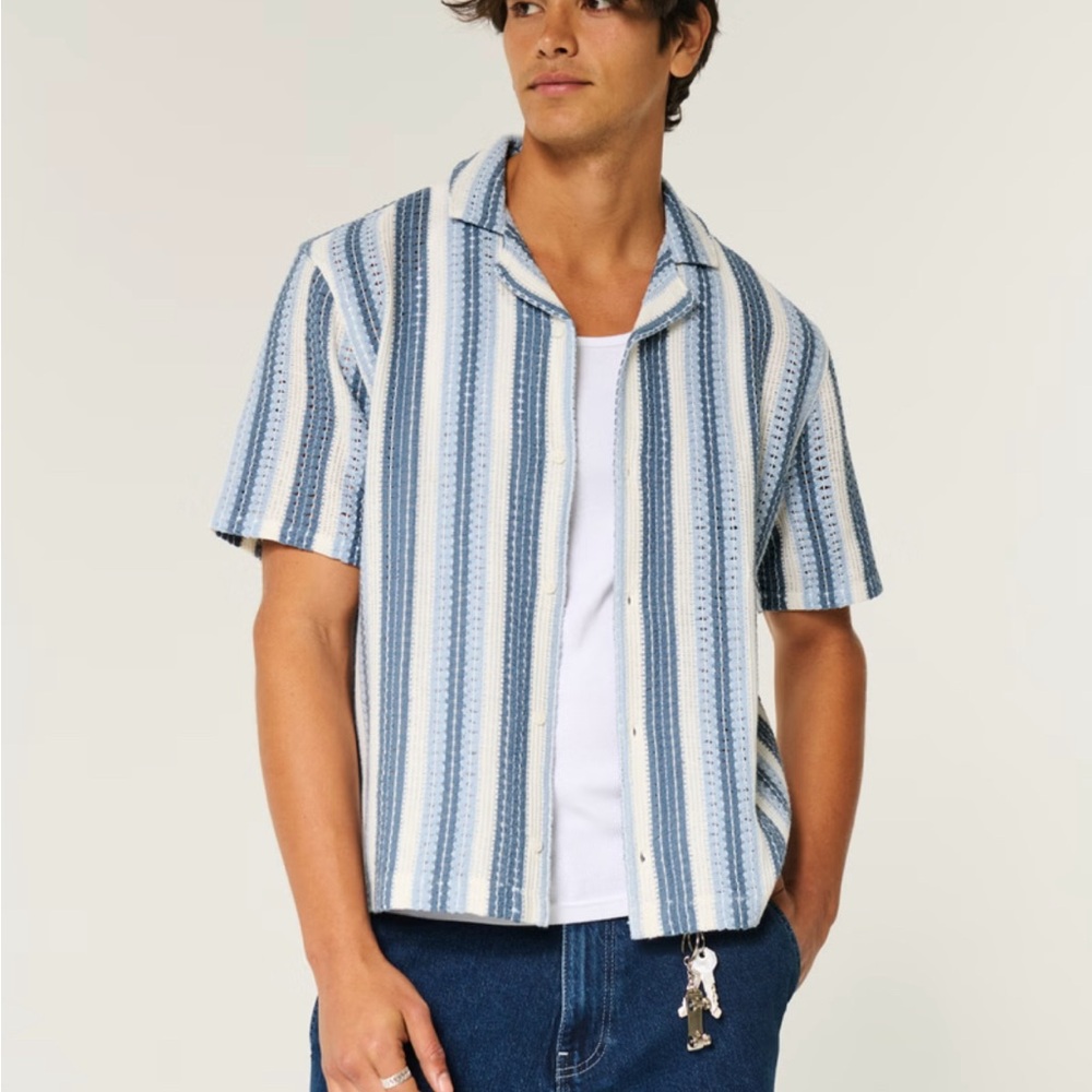Hollister Striped Boxy Fit Blue and White Men's Button Up Shirt